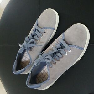 Vionic Brinkley Water-Resistant Suede Sneakers